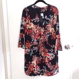 NWT Eclair Floral Navy Bell Sleeve V Neck Lightweight Dress Size M